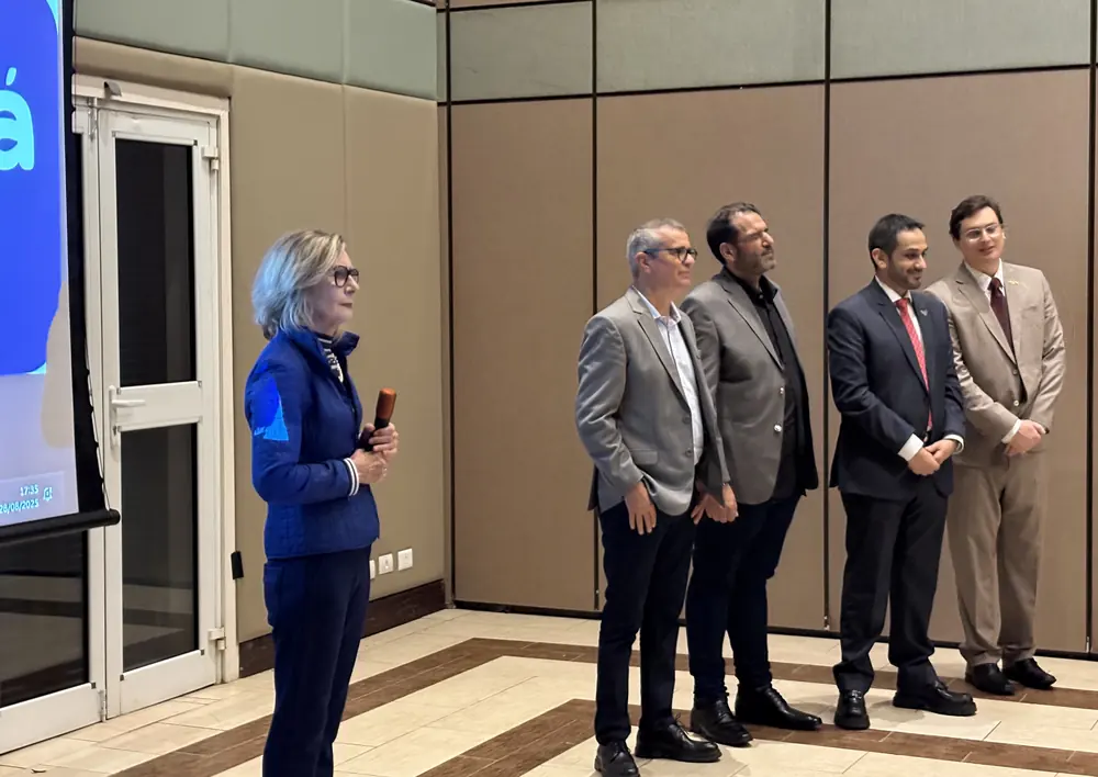 Integrantes do Movimento recebem autoridades convidadas durante reunião institucional